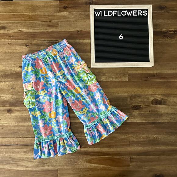 Wildflowers Best Day Ever Spring Fling Ruffle Blue Green Pink Floral Capri Pants - Picture 1 of 8